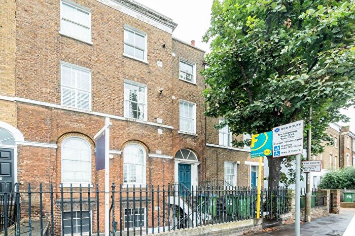 2 Bedroom Flat To Rent In Blackheath Road, Greenwich, London, SE10