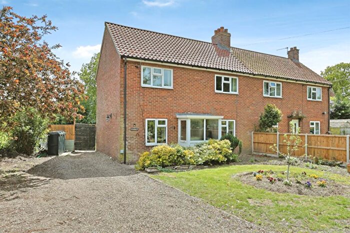 3 Bedroom Semi Detached House For Sale In Swathing, Cranworth, Thetford, IP25