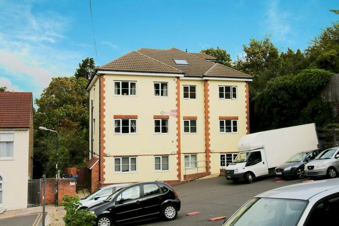 1 Bedroom Flat To Rent In Scotts Terrace, Chatham, ME4