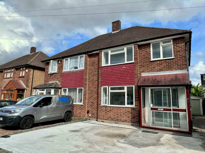 3 Bedroom House To Rent In Dunmow Close, Romford, RM6