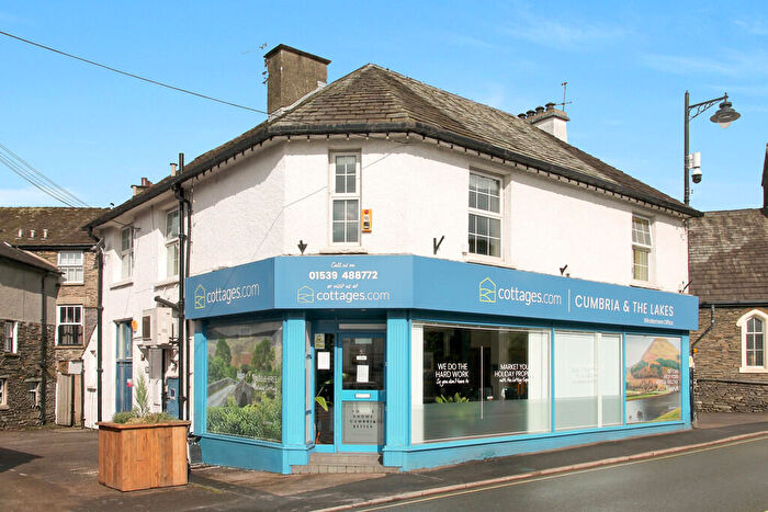 3 Bedroom Detached House For Sale In Main Road, Windermere, LA23