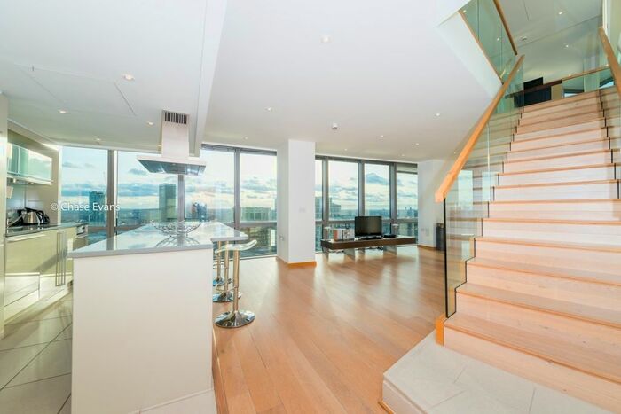 2 Bedroom Flat To Rent In Hertsmere Road, Canary Wharf, London, E14