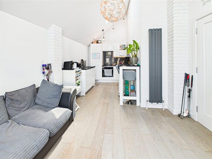 2 Bedroom Maisonette To Rent In Albion Road, Twickenham, TW2