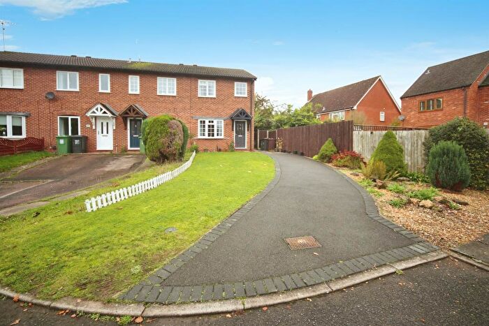 3 Bedroom End Of Terrace House For Sale In Bilbury Close, Redditch, B97