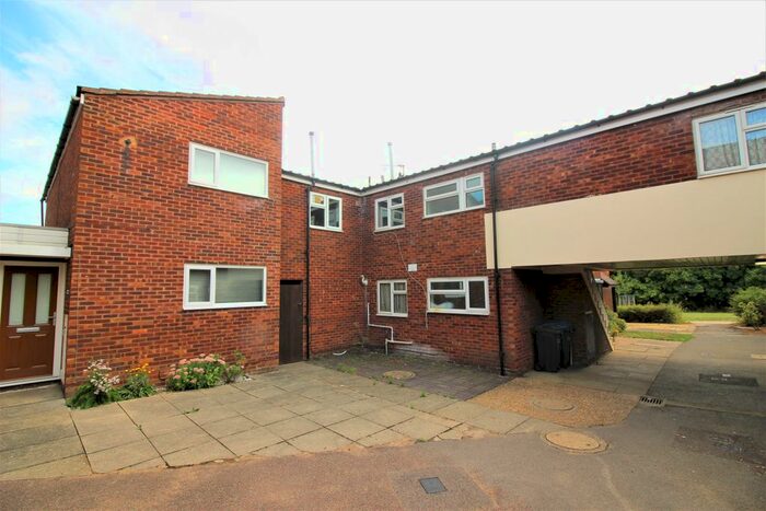 1 Bedroom Flat To Rent In Long Banks, Harlow, CM18