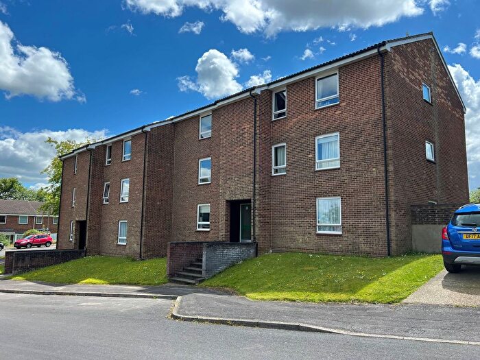 1 Bedroom Flat To Rent In Elder Close, Winchester, SO22