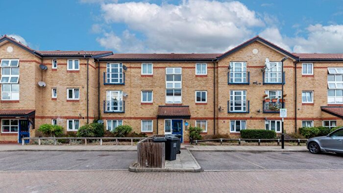 2 Bedroom Flat For Sale In Knoyle Street, London, SE14