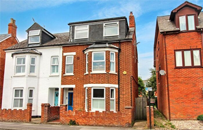 5 Bedroom Semi-Detached House For Sale In Craven Road, Newbury, RG14