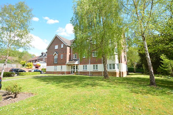 2 Bedroom Apartment For Sale In London Road, Redhill, RH1