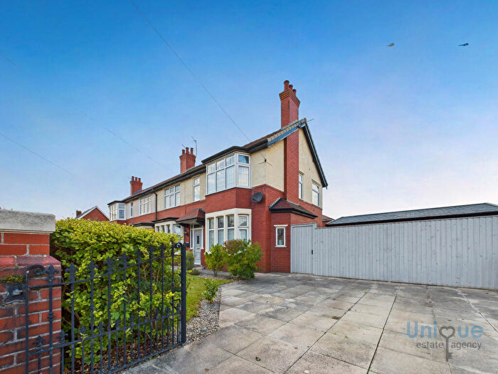 4 Bedroom Semi-Detached House For Sale In Sandhurst Avenue, Lytham St. Annes, FY8