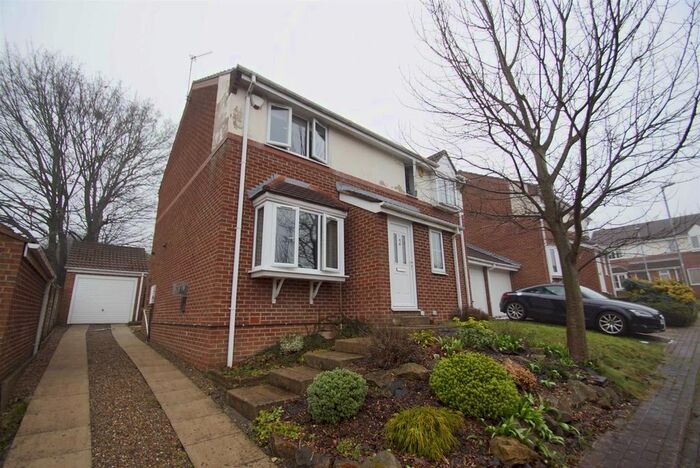2 Bedroom Semi-Detached House To Rent In The Wickets, Meanwood, Leeds, LS6