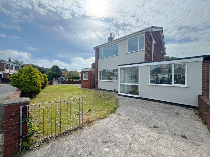3 Bedroom Detached House For Sale In Fairholmes Way, Thornton-Cleveleys, FY5