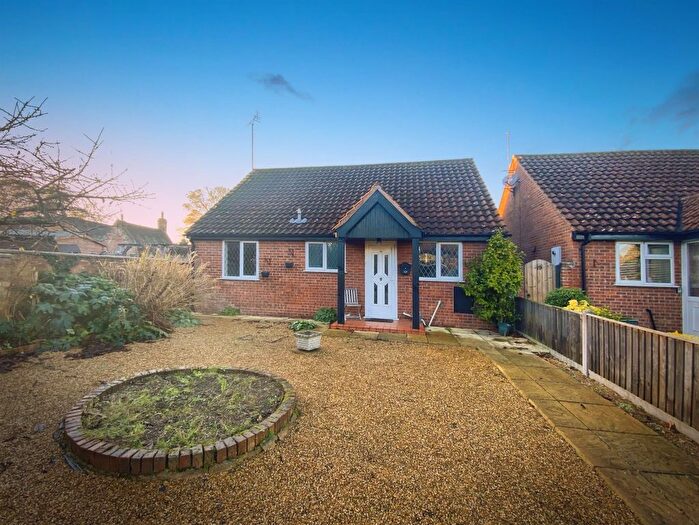 2 Bedroom Detached Bungalow For Sale In Latchmoor Park, Ludham, Great Yarmouth, NR29