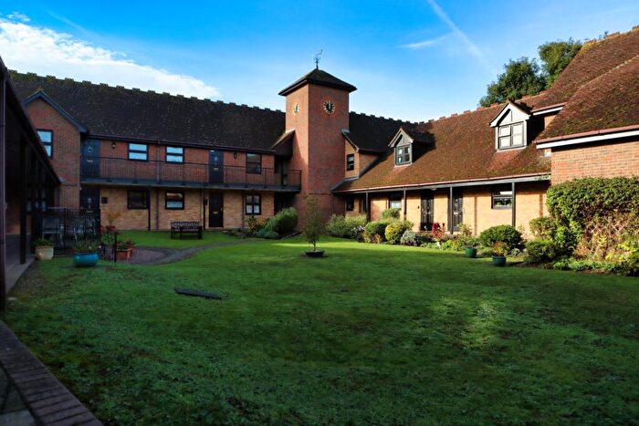 2 Bedroom Retirement Property For Sale In Clarendon Mews, Bexley, DA5