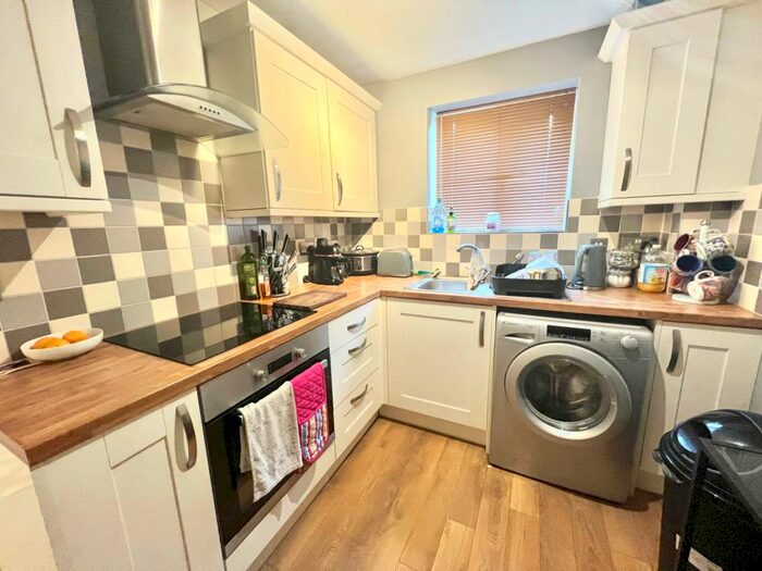 1 Bedroom House To Rent In Barnum Court, Swindon, SN2