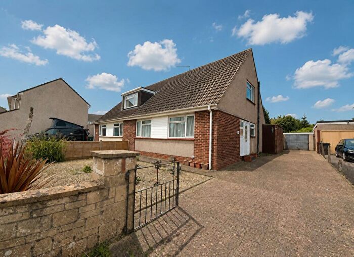 3 Bedroom Semi-Detached House For Sale In Valley Gardens, Nailsea, North Somerset, BS48