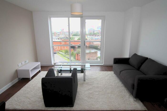 2 Bedroom Apartment To Rent In The Riley Building, Salford, M5