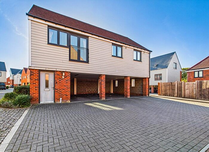 2 Bedroom House For Sale In Dakota Drive, Chatham, Kent, ME4