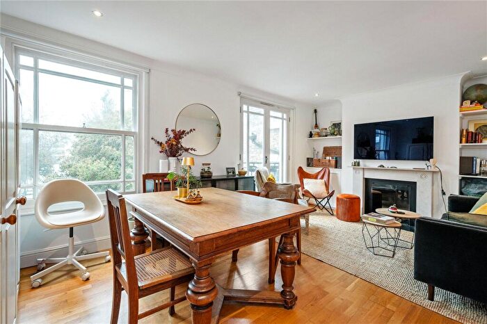 2 Bedroom Apartment For Sale In Tyndale House, Tyndale Lane, London, N1