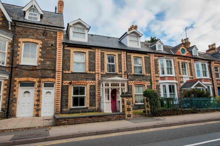 1 Bedroom Flat To Rent In Llanbadarn Road, Aberystwyth, SY23