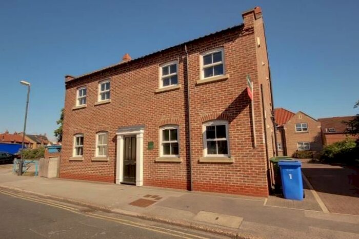 1 Bedroom Flat To Rent In Finkle Street, Cottingham, HU16