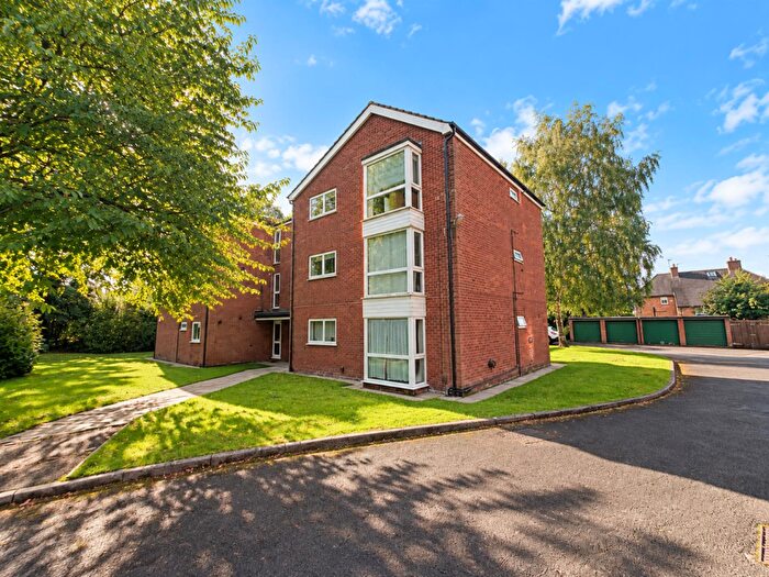 1 Bedroom Flat For Sale In Northenden Road, Sale, M33