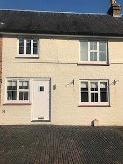 2 Bedroom Farmhouse To Rent In The Old Stables, Westcliff Park, Ramsgate, CT11