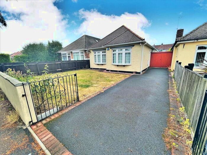 2 Bedroom Bungalow To Rent In Mossley Avenue, Wallisdown, Poole BH12