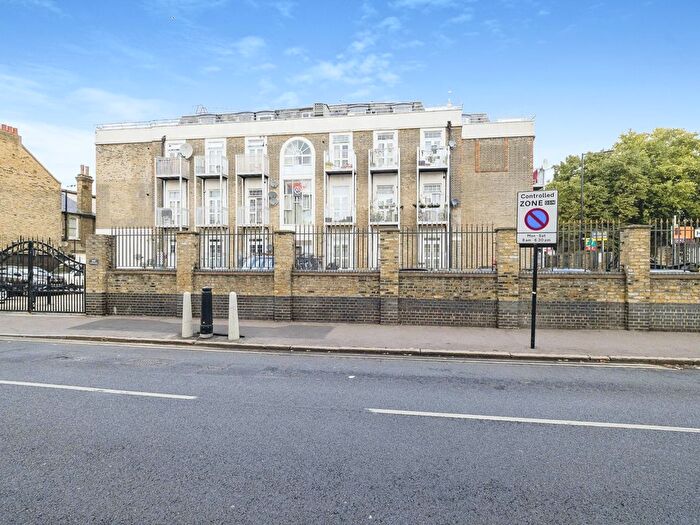 3 Bedroom Flat To Rent In Upton Heights, Upton Lane, Forest Gate, London, E7