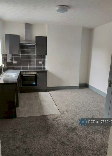 2 Bedroom Flat To Rent In Schofield Street, Waterfoot, Rossendale, BB4