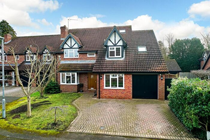 5 Bedroom Detached House For Sale In Havercroft Close, St. Albans, AL3