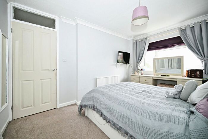 3 Bedroom Terraced House For Sale In Stonehills, Brownsover, Rugby, CV21