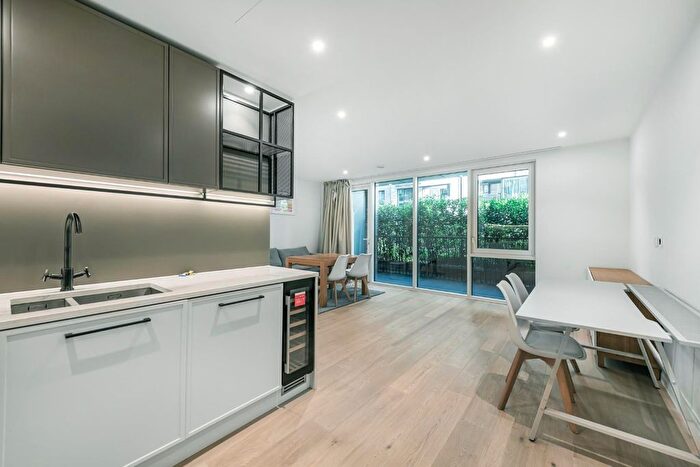 2 Bedroom Flat To Rent In Savoy House, Chelsea Creek, Fulham, SW6