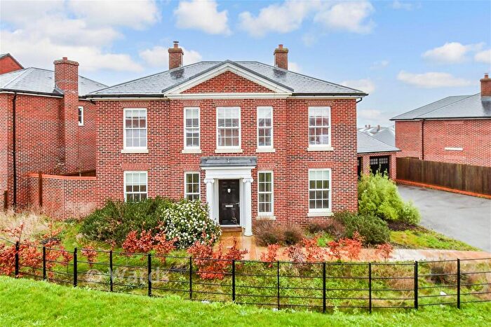 5 Bedroom Detached House For Sale In Buzzard Drive, Whitfield, Dover, Kent, CT16