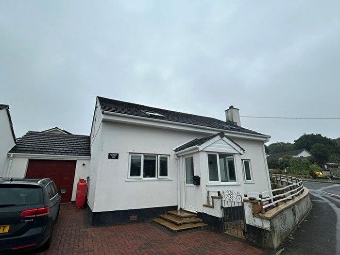 3 Bedroom Property To Rent In Meneth, Helston, TR12