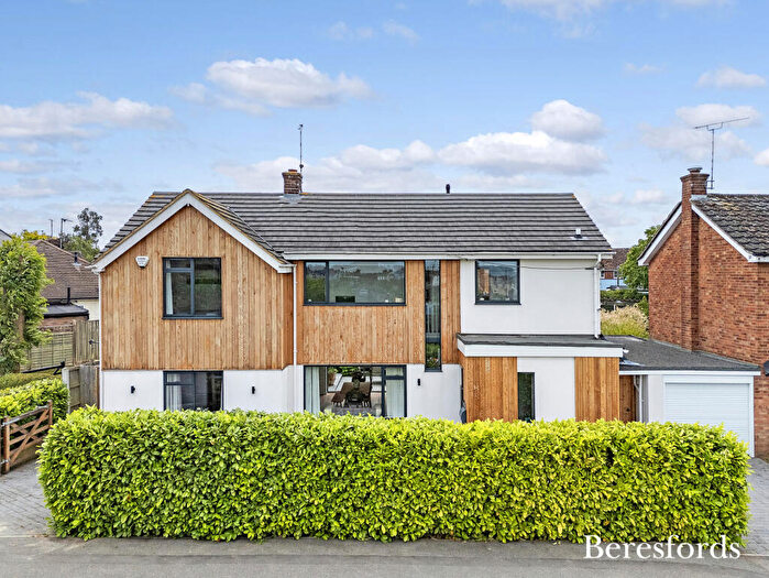 4 Bedroom Detached House For Sale In East View, Writtle, CM1