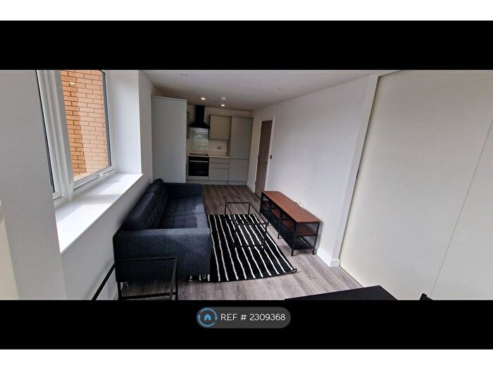 1 Bedroom Flat To Rent In Montrose House, Slough, SL1