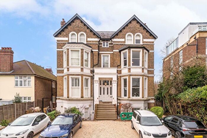 2 Bedroom Flat To Rent In Bolton Road, Chiswick, W4