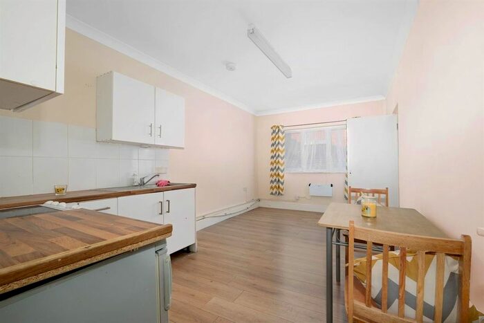2 Bedroom Flat To Rent In Rippleside Commercial Estate, Ripple Road, Barking, IG11