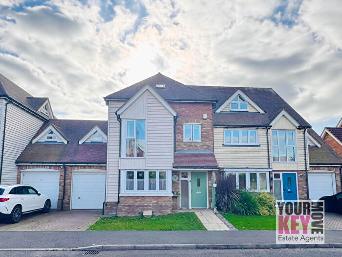 5 Bedroom Semi Detached House For Sale In Corbett Road, Hawkinge, Folkestone, Kent, CT18