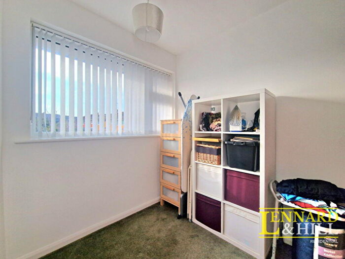 3 Bedroom Terraced House For Sale In Hollowfield Avenue, Little Thurrock, Grays, RM17