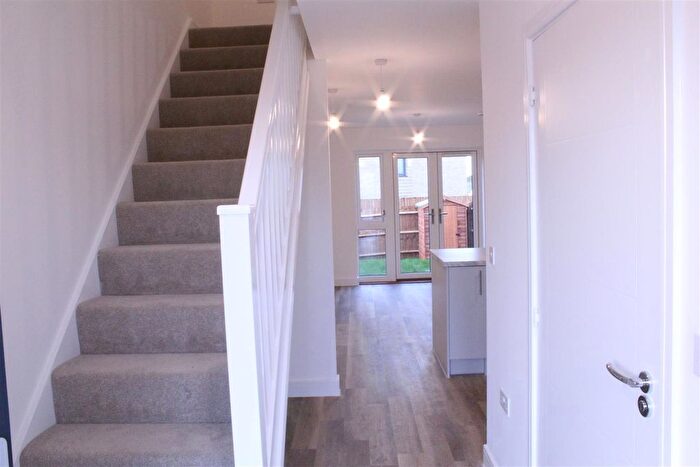 2 Bedroom End Of Terrace House To Rent In Scotney Drive, Dartford, DA9