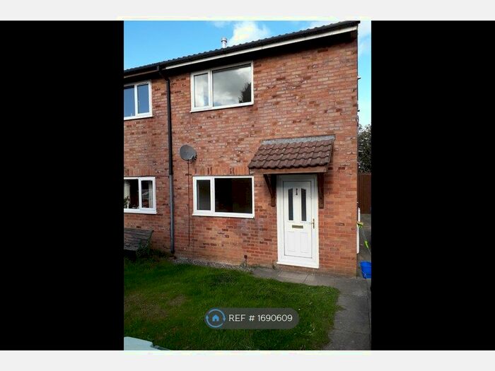 2 Bedroom Semi-Detached House To Rent In Bryn Eryr, Colwyn Bay, LL29