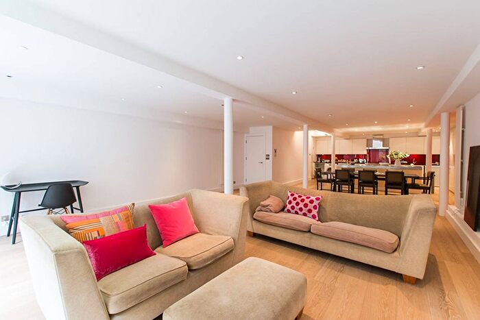 2 Bedroom Flat For Sale In Regents Bridge Gardens, Vauxhall, London, SW8