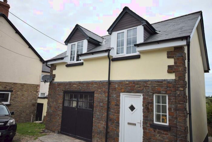 2 Bedroom House To Rent In Meadowville, Horns Cross, Bideford, EX39