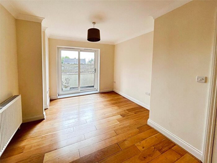 1 Bedroom Apartment For Sale In High Street, Epping, Essex, CM16