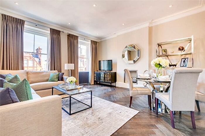 3 Bedroom Flat To Rent In Pont Street, London, SW1X
