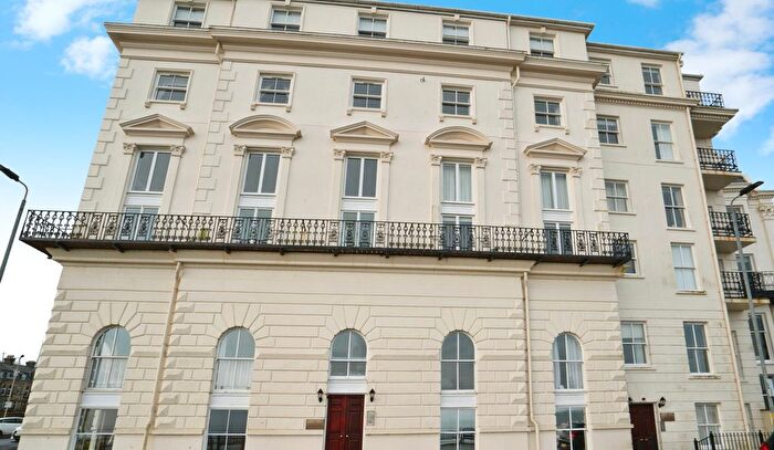 1 Bedroom Flat To Rent In Prince Of Wales Apartments, Esplanade, Scarborough, North Yorkshire, YO11