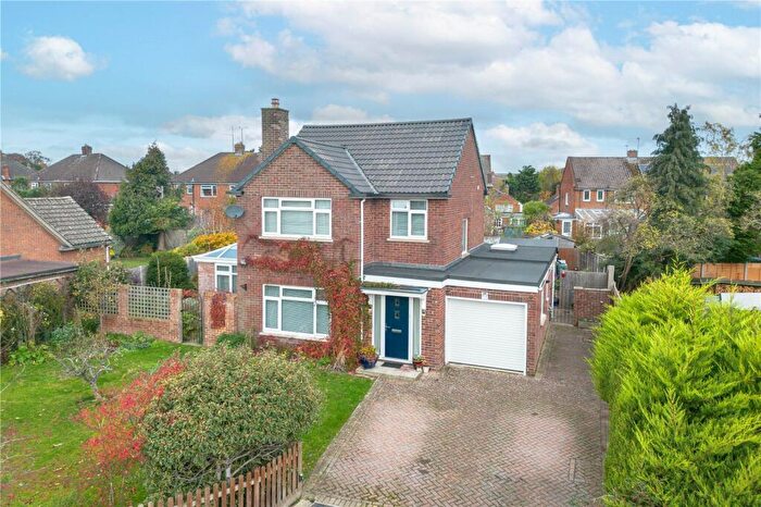 3 Bedroom Detached House For Sale In Jackson Close, Devizes, Wiltshire, SN10