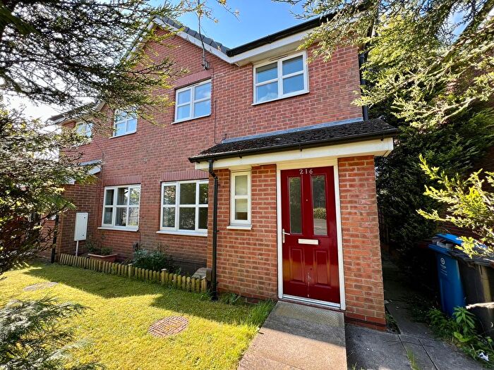 3 Bedroom Terraced House To Rent In Limeside Road, Oldham, OL8